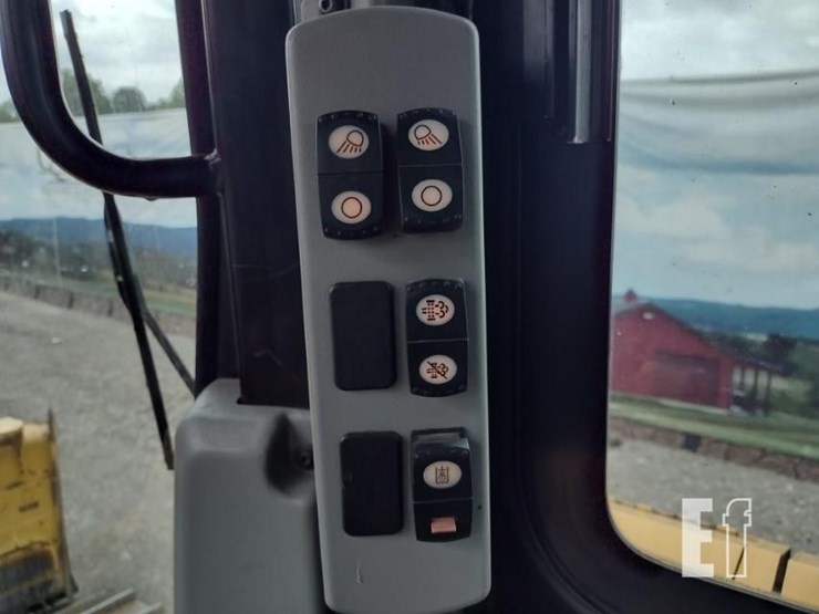 2018-caterpillar-d6t-lgp-image-11