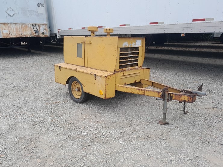 lot#-307-le-roi-dresser-industrial-air-compressor-image-1