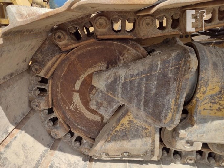 2010-caterpillar-d6n-lgp-image-26