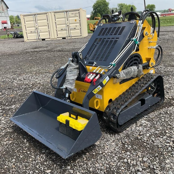 #1006 • Unused 2025 LANDHERO Mini Skid Steer Loader
