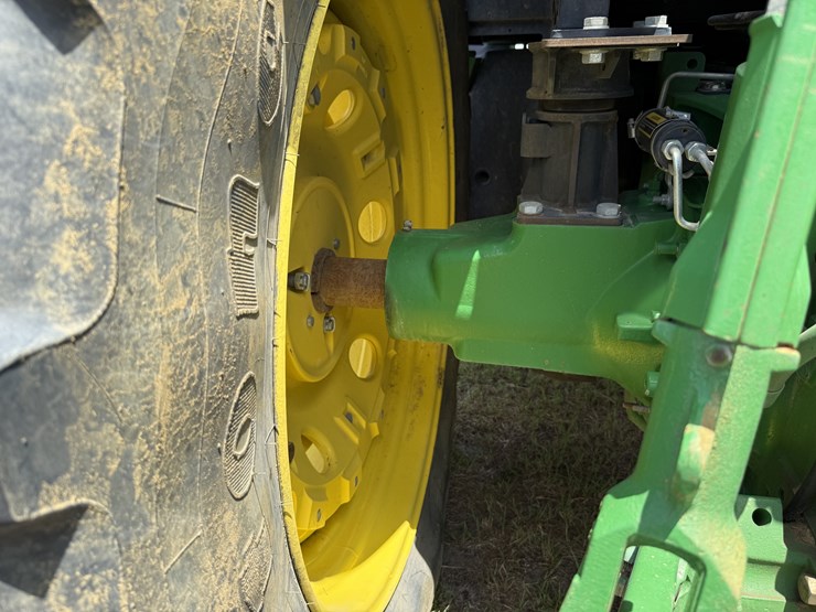 2019-john-deere-6155m-image-10