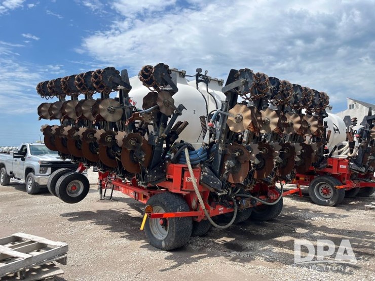 2019-kuhn-gladiator-1205-strip-till-bar-(jn2501,-unit-tb12)-image-6