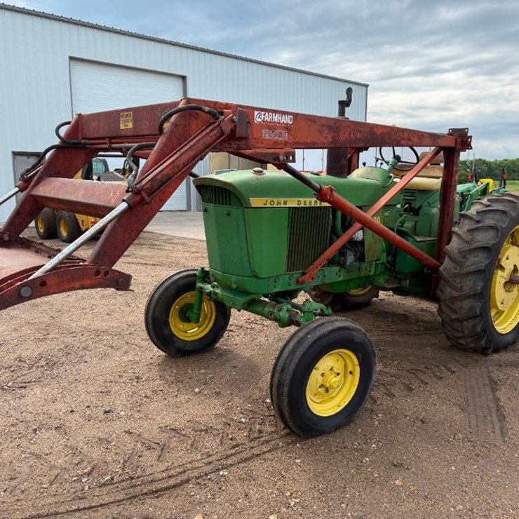 JOHN DEERE 3020