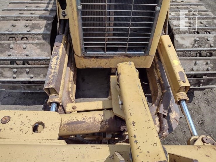 2004-caterpillar-d5g-xl-image-16