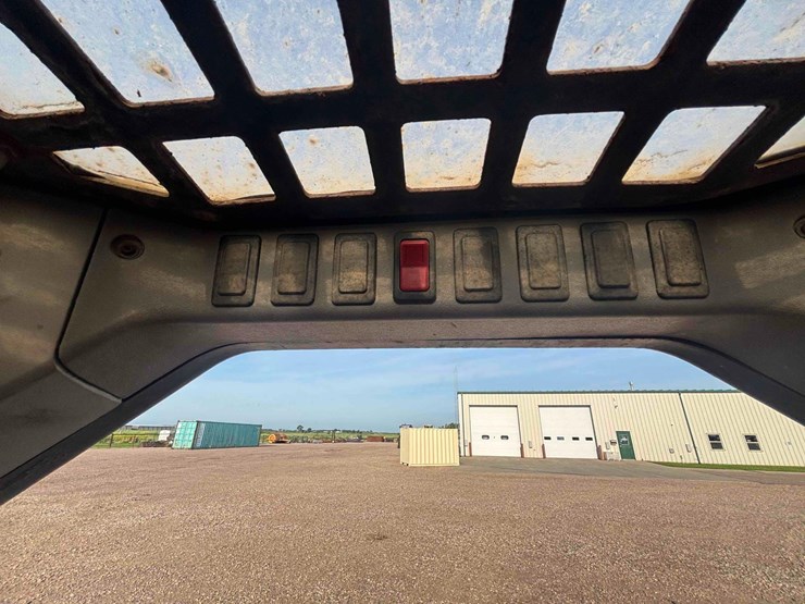 2005-bobcat-t190-image-21