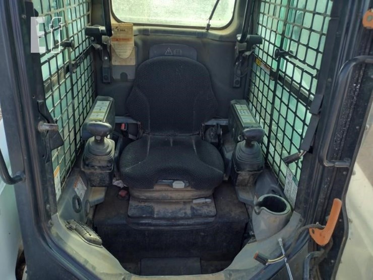 2017-bobcat-t870-image-12