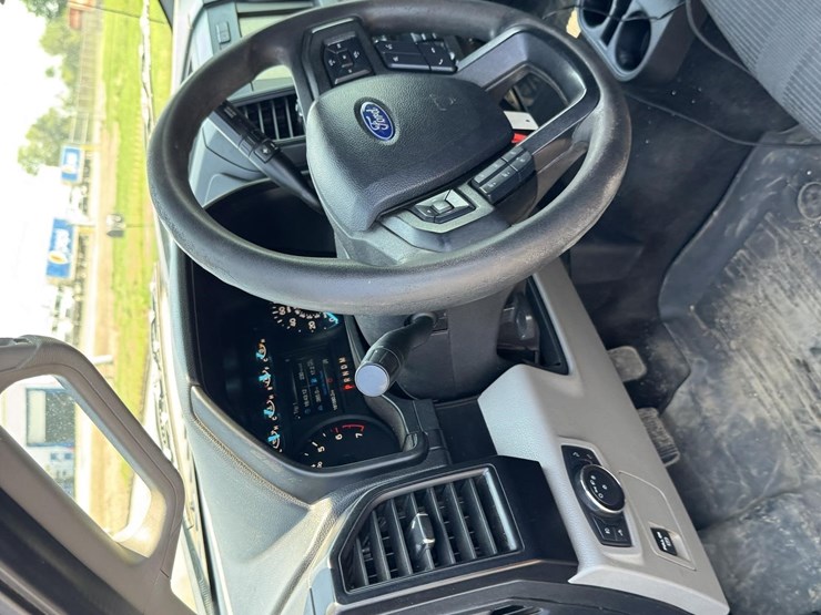 2019-ford-f150-image-19