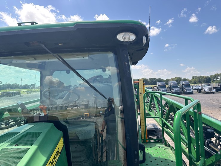 2018-john-deere-r4038-image-68