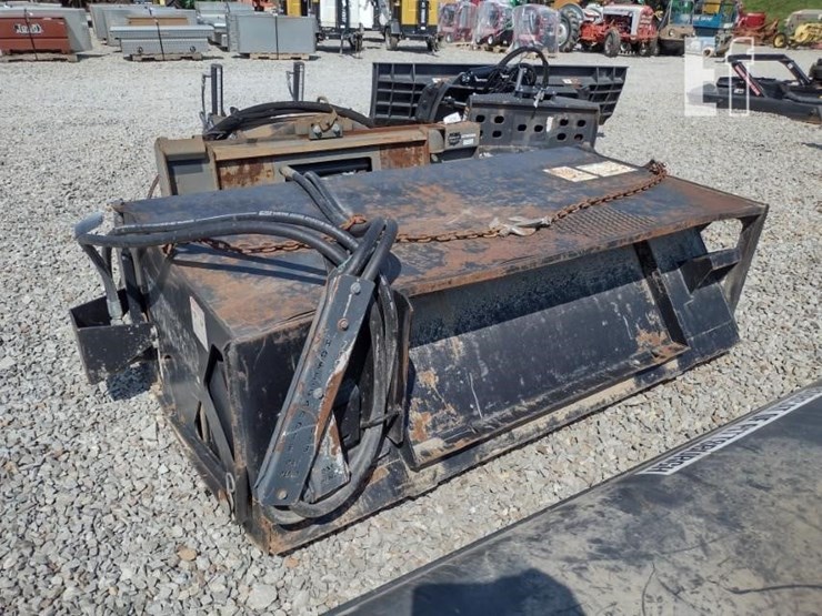john-deere-bp72-broom-image-1