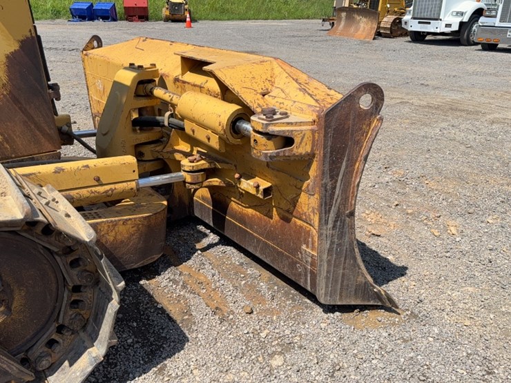 caterpillar-d6m-image-5