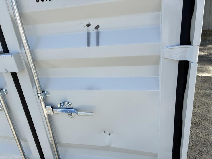 10'-shipping-container-image-8