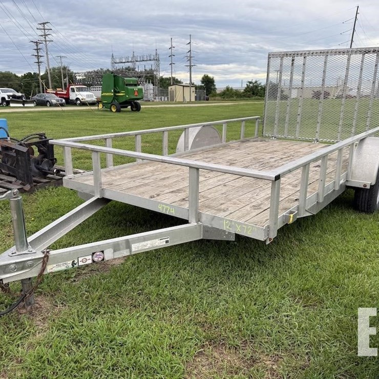 CARRY ON ALUMINUM TRAILER