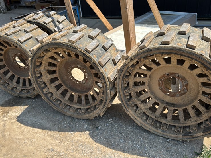2019-deere-330g-image-49