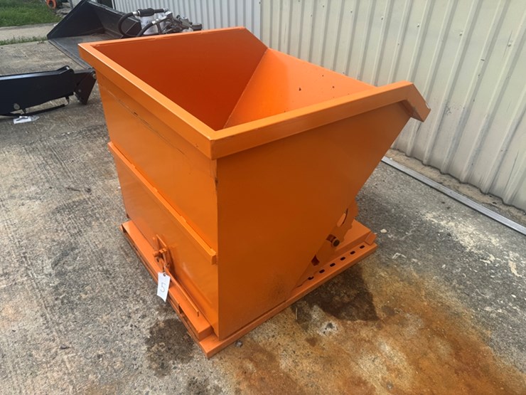 forklift-trash-hopper-image-1
