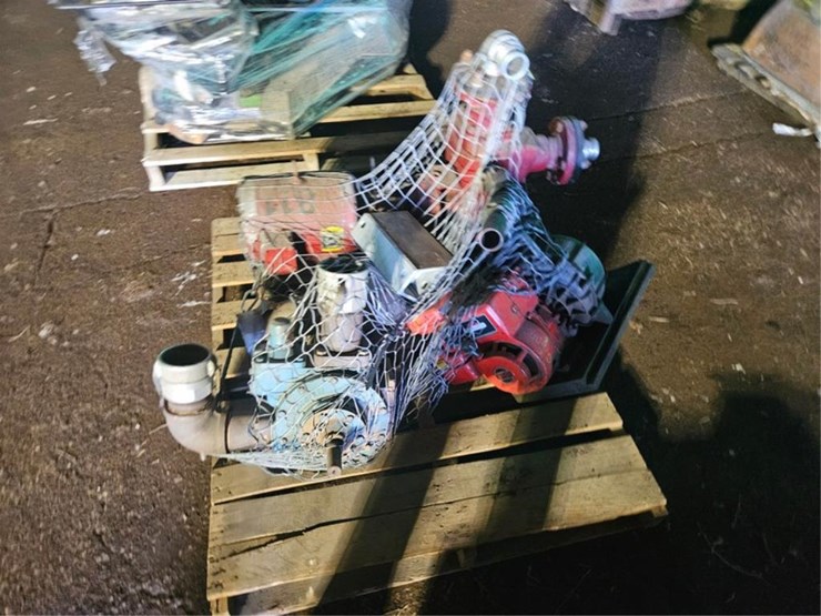 #2590-•-pallet-of-pumps-image-4