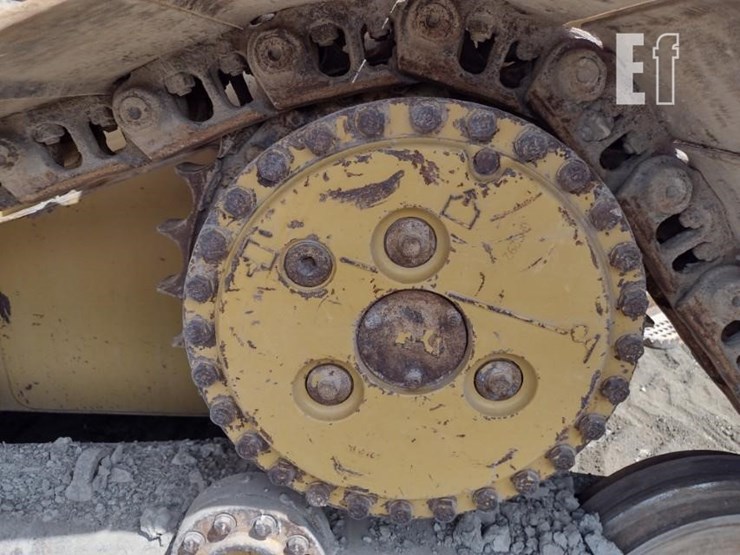 2010-caterpillar-d6n-lgp-image-22