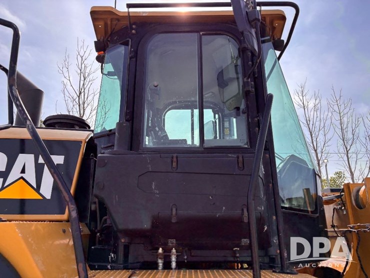 2014-caterpillar-950m-image-48
