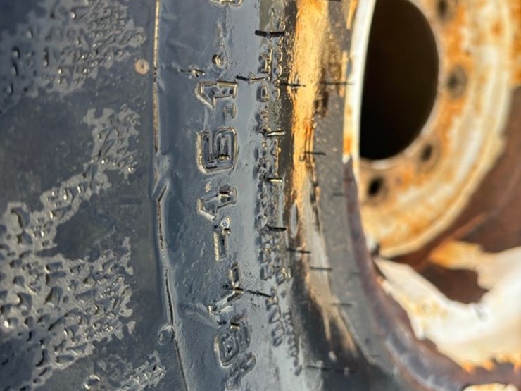 implement-tires-(dr11905)-image-7