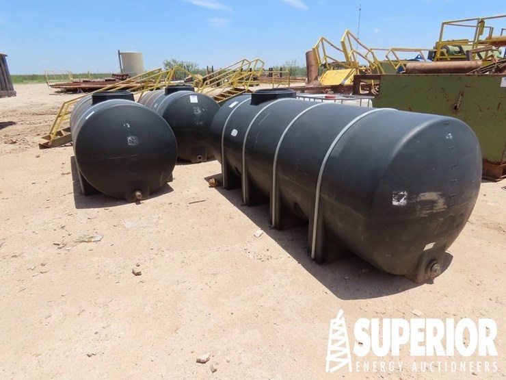 (r19-21)-(3)-1000-gal-water-tanks,-(2)-totes.-loca-image-1