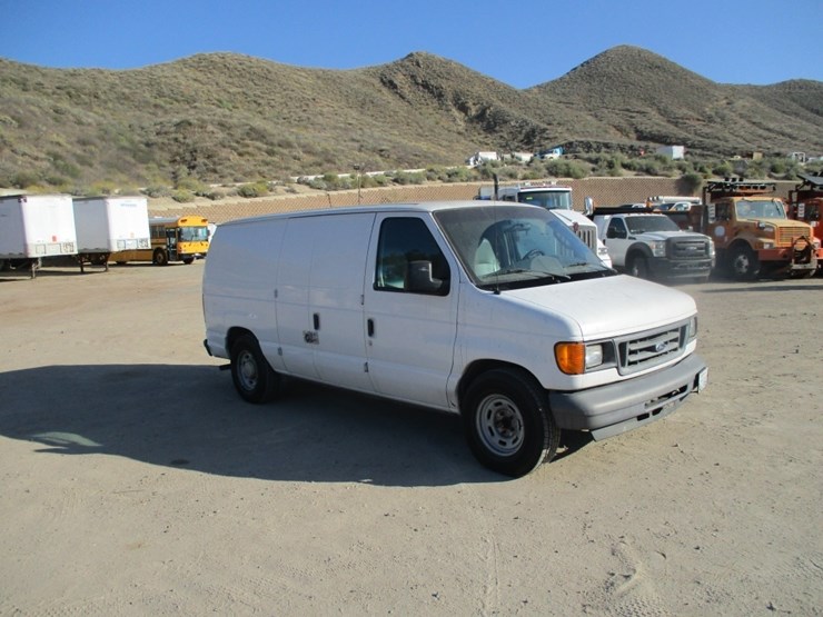 2006-ford-e150-image-2