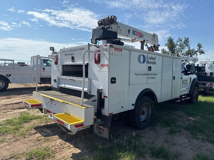 2019-ford-f550-xl-image-6