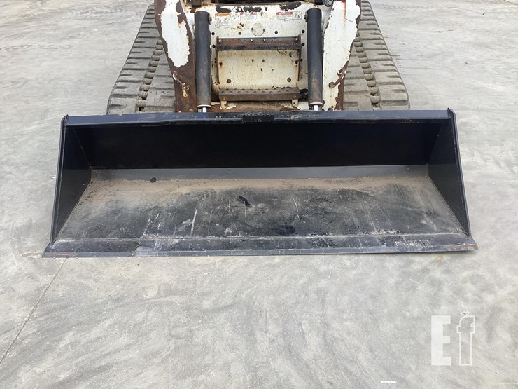 2004-bobcat-t300-image-11