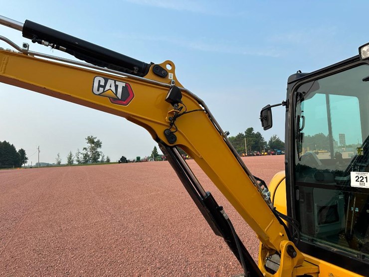 2020-caterpillar-303-image-38