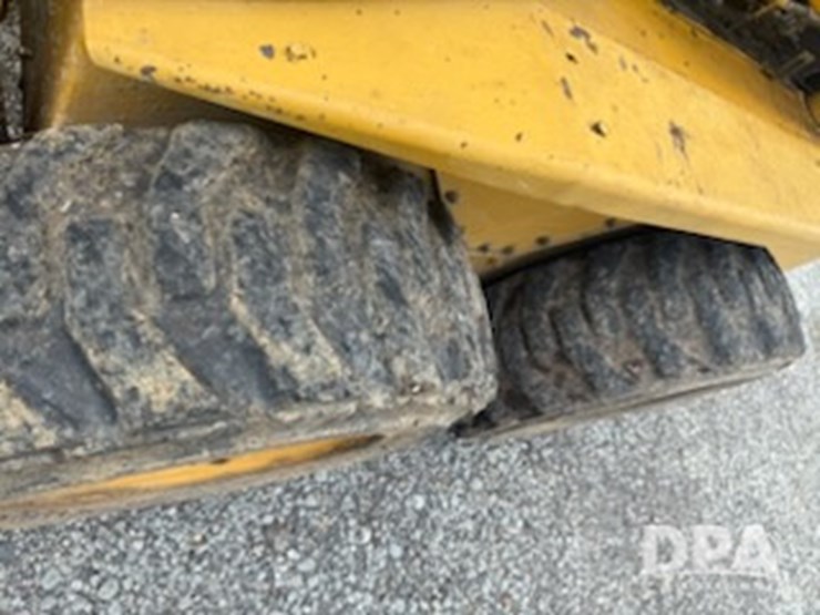 john-deere-24-image-15
