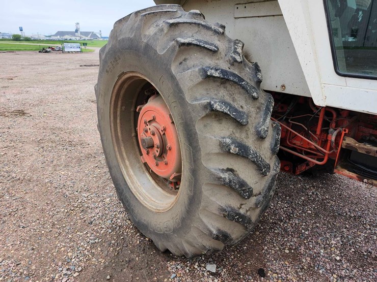 1979-case-2390-tractor-image-17