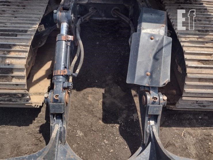 2020-deere-130g-image-51