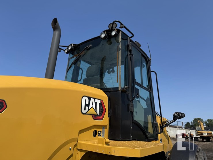 2021-caterpillar-920-image-18