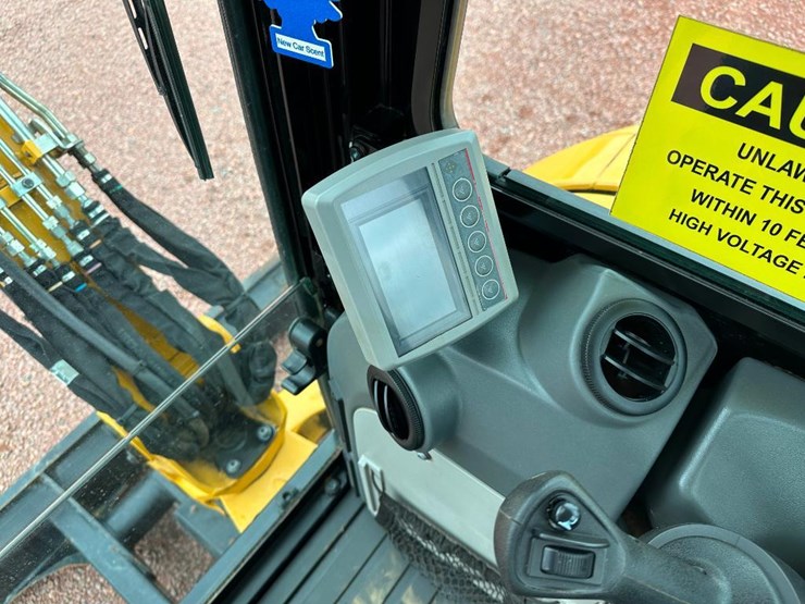2019-caterpillar-303.5e2-cr-image-59