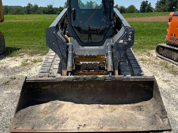 2018-deere-333g-image-2