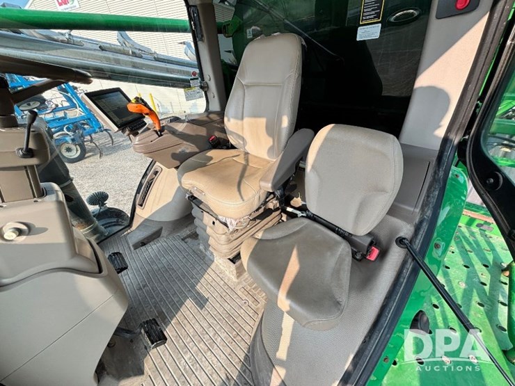 2019-john-deere-f4365-image-86