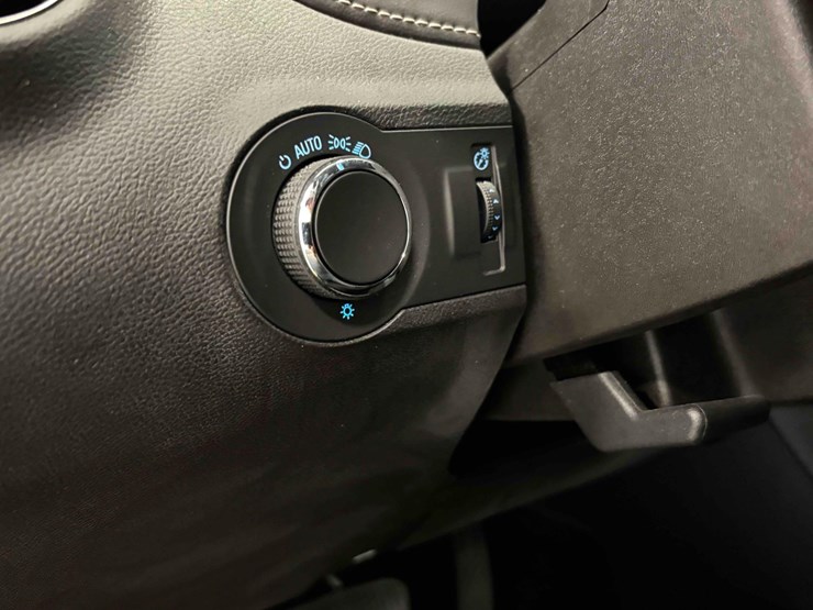 2013-camaro-1lt-rs-coupe-image-15