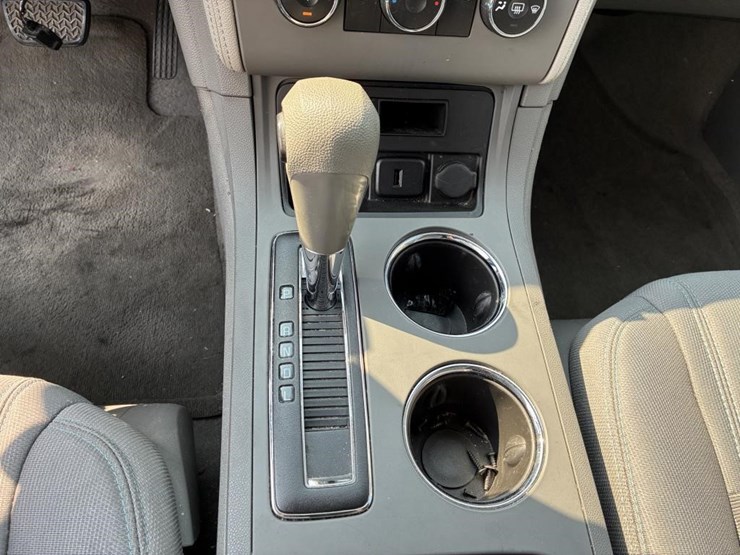 2017-chevrolet-traverse-image-13