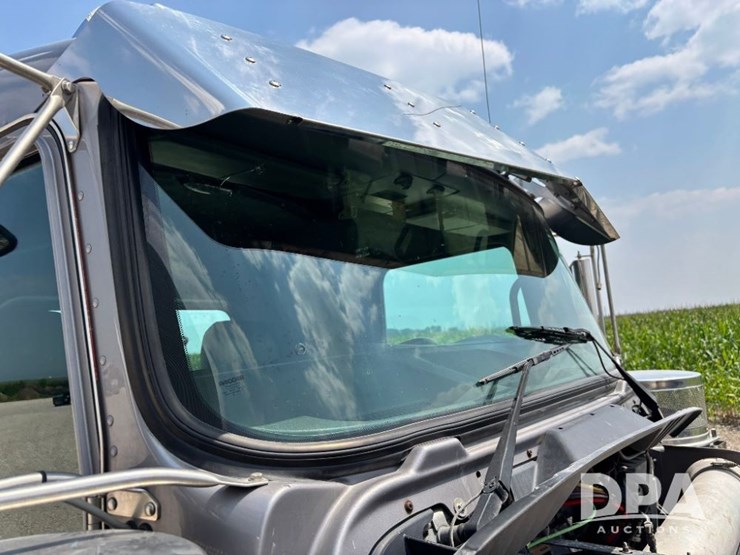 2014-kenworth-w900-image-79