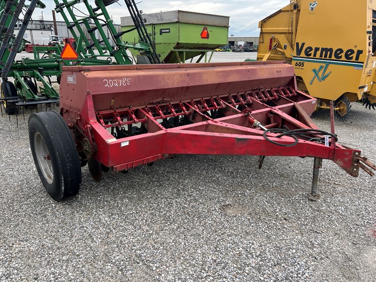 case-ih-5100-image-1