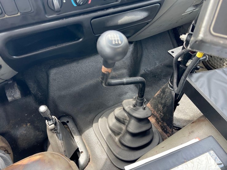 2008-ford-f750-xl-image-38