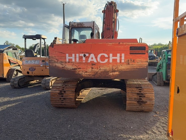 hitachi-ex150-image-11