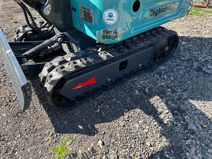 digmaster-dm100-mini-excavator-image-12