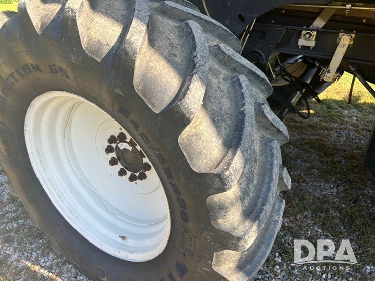 2011-new-holland-cr9060-image-24
