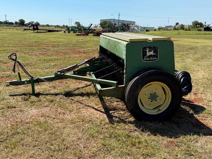 john-deere-8300-image-6