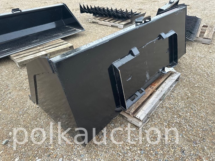 175---84"-skid-steer-snow-bucket-image-2