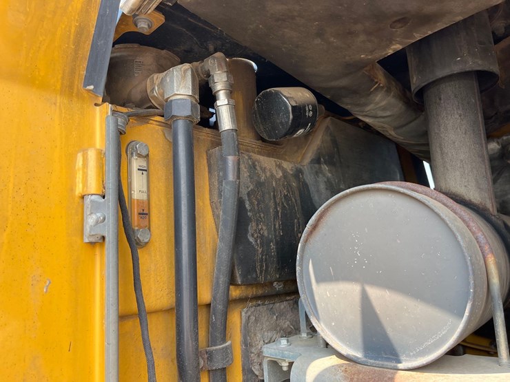 john-deere-644-image-30
