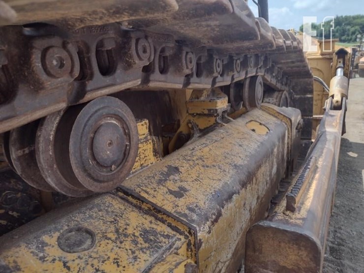 2011-deere-850k-image-33