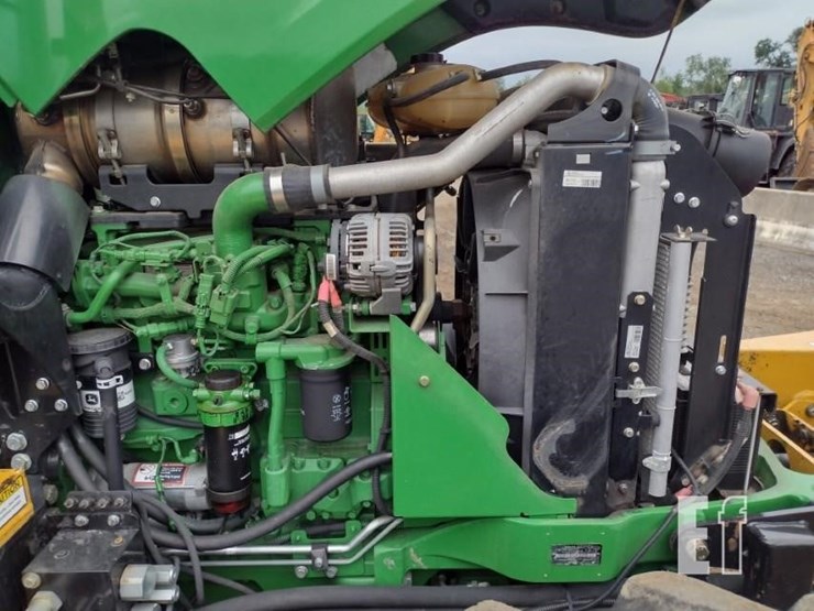 2015-john-deere-6105d-image-30