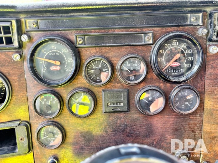 1987-peterbilt-377-image-81