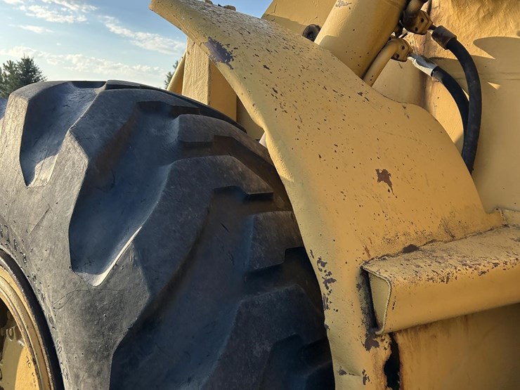 caterpillar-966-image-10