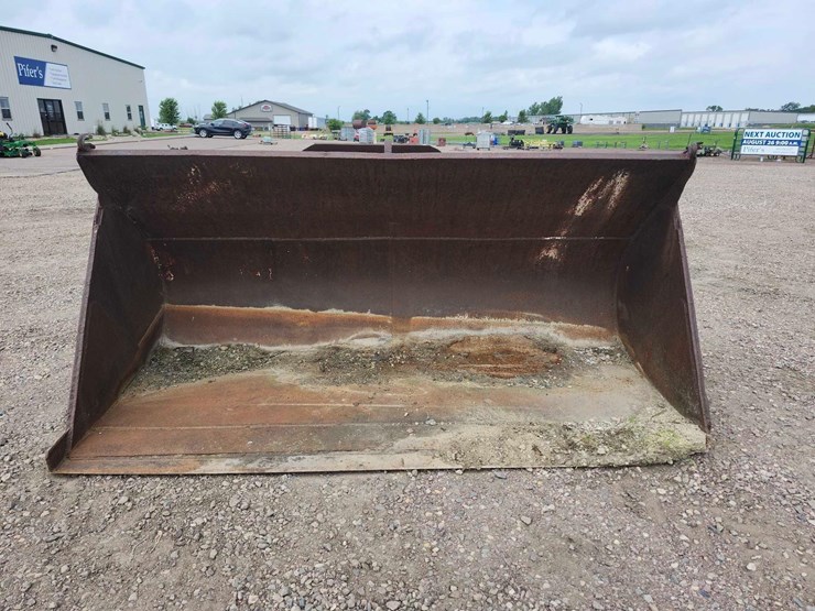custom-wheel-loader-bucket-image-5